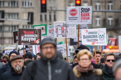 Czy banki, oferujące kredyty we frankach, tak naprawdę franków nigdy nie miały? mBank odpowiada