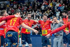 Hiszpańscy szczypiorniści pierwszymi finalistami mistrzostw Europy