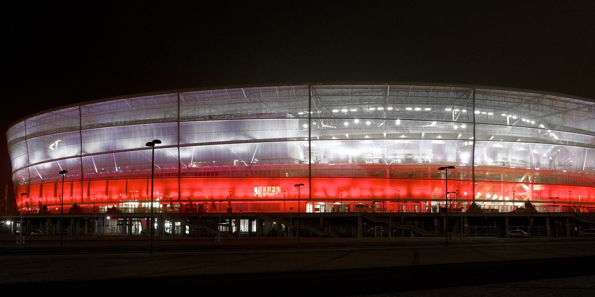 Iluminacja stadionu