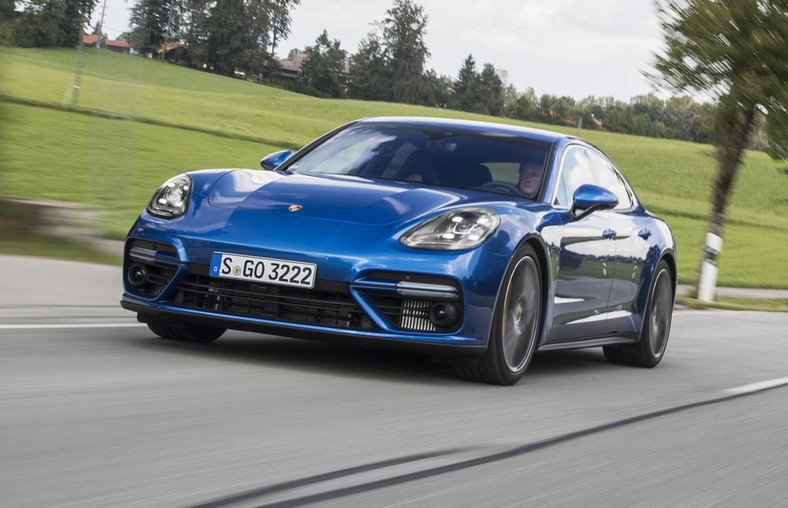 Porsche Panamera Turbo - władca lewego pasa i toru