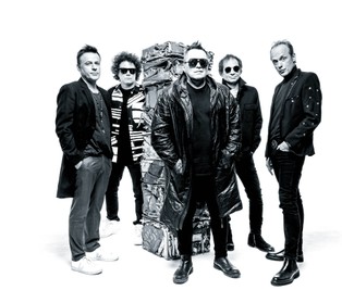 Tanie wino i droga do sławy. Gdzie zaczynały kapele z lat 80.?