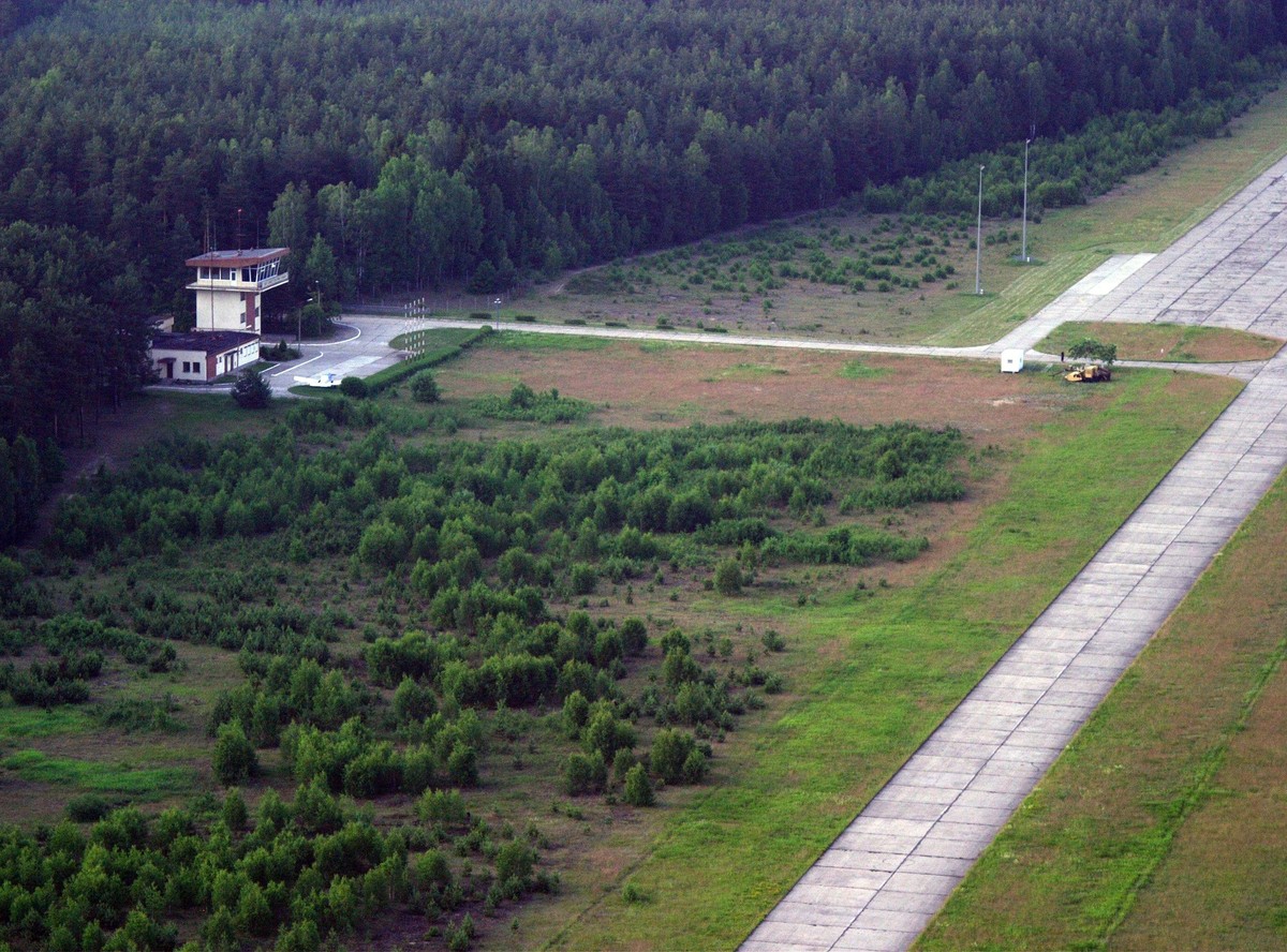 Lotnisko w Szymanach - czy to tu było tajne więzienie CIA w Polsce?