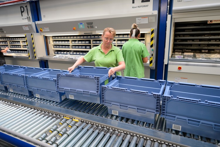 Nowe Centrum Dystrybucyjne Volkswagen Group Polska w Komornikach pod Poznaniem, otwarte 24 bm. <br><br> fot.  (jk/mr) PAP/Jakub Kaczmarczyk