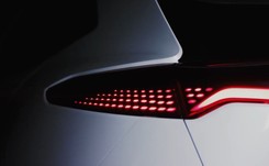 Polski samochód elektryczny wychodzi z cienia. SUV i hatchback w barwach narodowych [WIDEO]