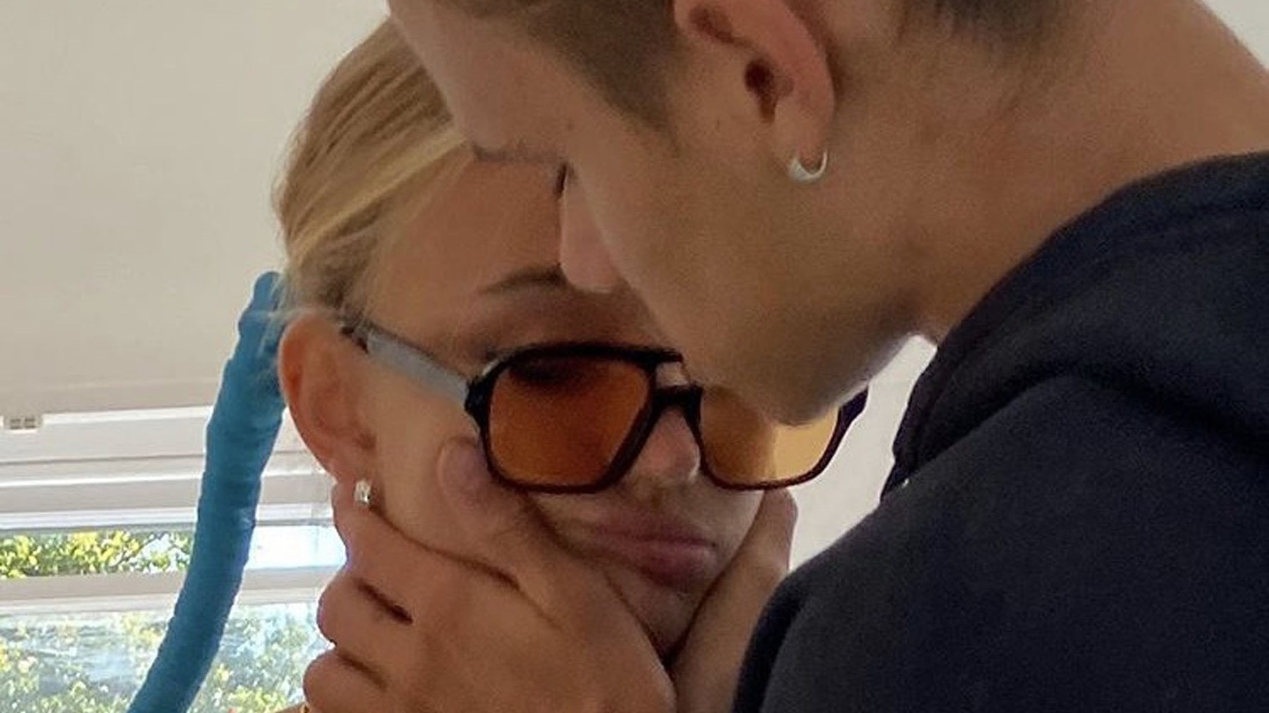 original foto: IG denný post / Romeo Beckham a Mia Regan, 6. 10. 2020