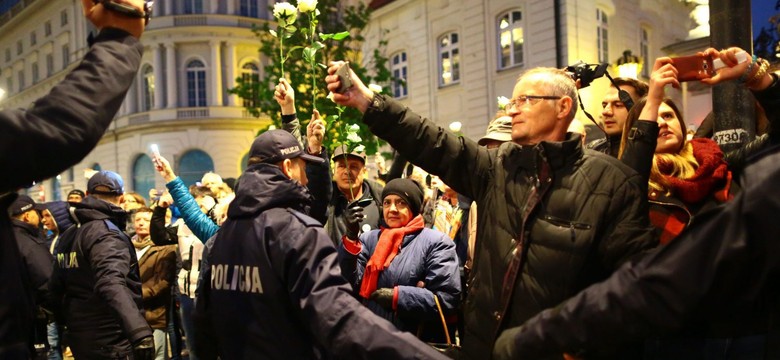 Miesięcznica smoleńska. Obywatele RP: W przypadku zatrzymań będzie pikieta pod komendą. Policja odpowiada