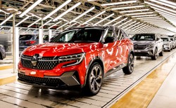 Oto 8 premier Renault! Używane auta jak nowe sensacją w Polsce