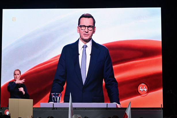 Warszawa, 09.10.2023. Kampania wyborcza do parlamentu 2023. Premier Mateusz Morawiecki na "debacie wyborczej 2023" Telewizji Polskiej