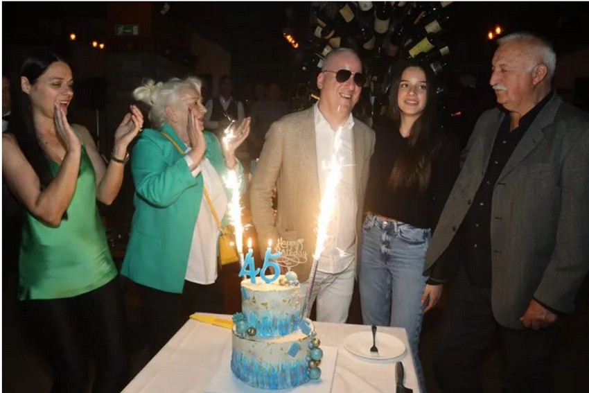 Saša matić proslavio 45. rođendan