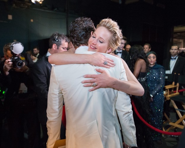 Matthew McConaughey w ramionach Jennifer Lawrence