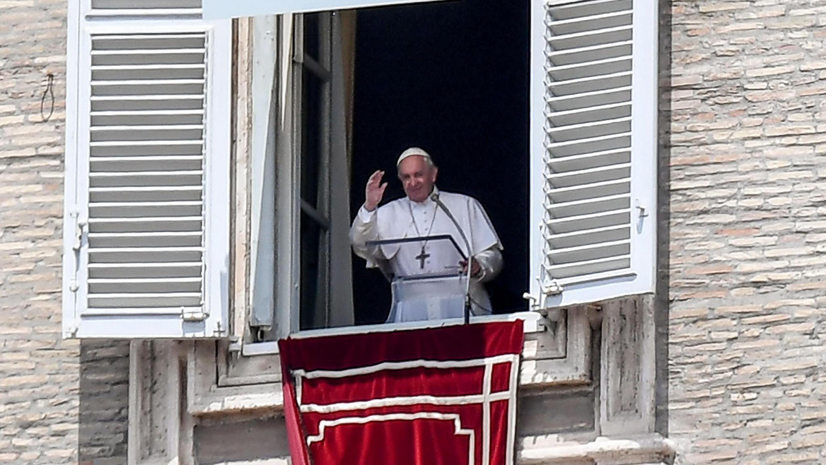 Papież: misja chrześcijańska opiera się na modlitwie, wędrowaniu i ubóstwie