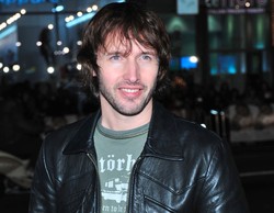 James Blunt jest sadomasochistą: Ludzie rzucają we mnie błotem, a ja to lubię