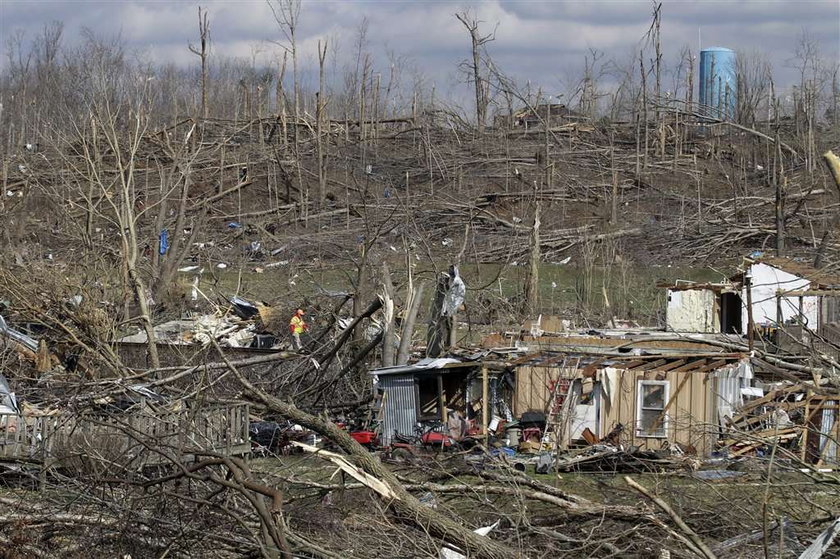 Tornado wyrzuciło dziewczynkę na odległość 15 km