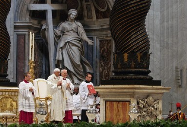 VATICAN-POPE-MASS