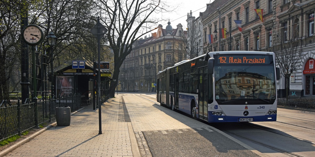 Bilet 50-minutowy za 4,60 zł zostanie zastąpiony godzinnym za 6 zł. Natomiast bilet miesięczny na wszystkie linie na Karcie Krakowskiej, który dotychczas kosztował 69 zł, ma kosztować 96 zł.