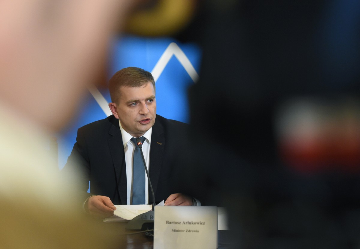 Minister wyciąga rękę. Lekarze przyjmują ofertę Arłukowicza