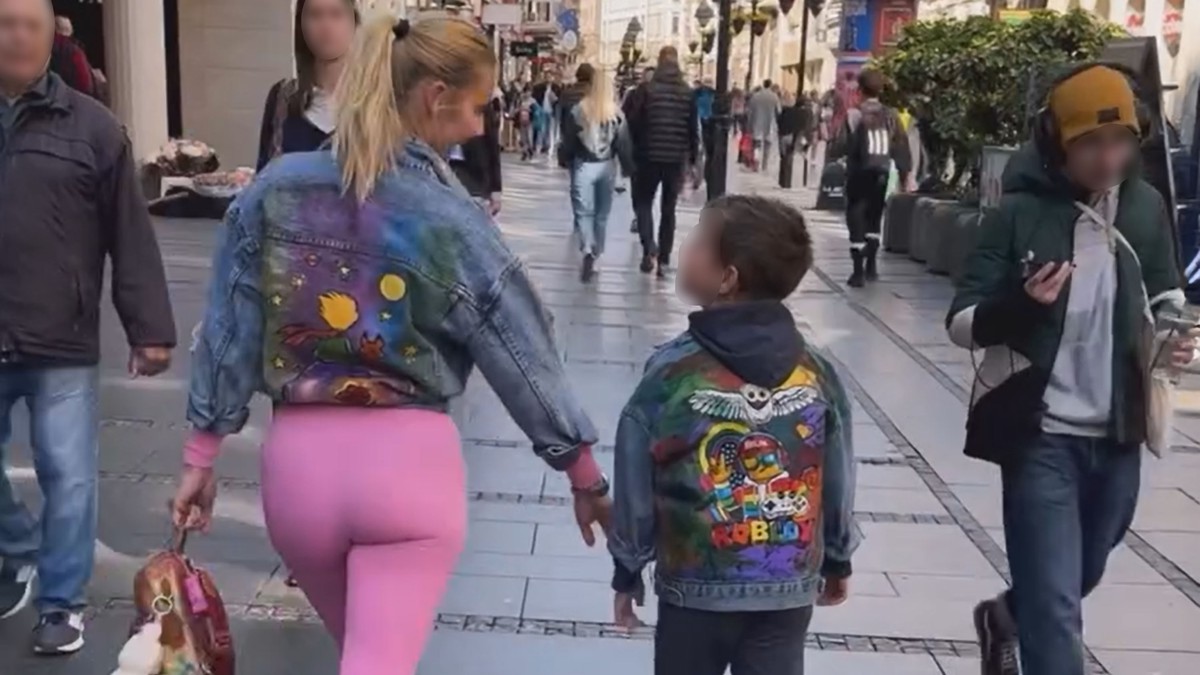 Milica dabović sa sinom u Knez Mihajlovoj