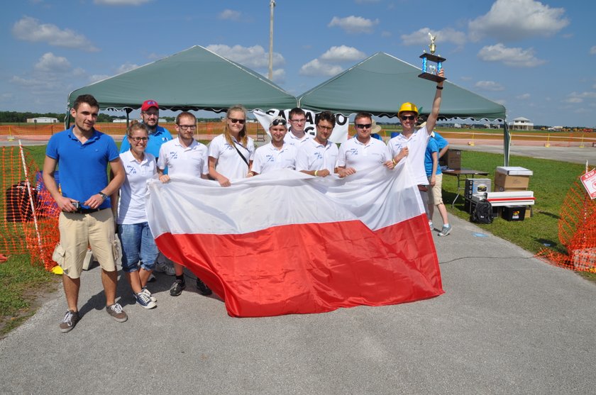 Poznaniacy na podium zawodów modelarskich