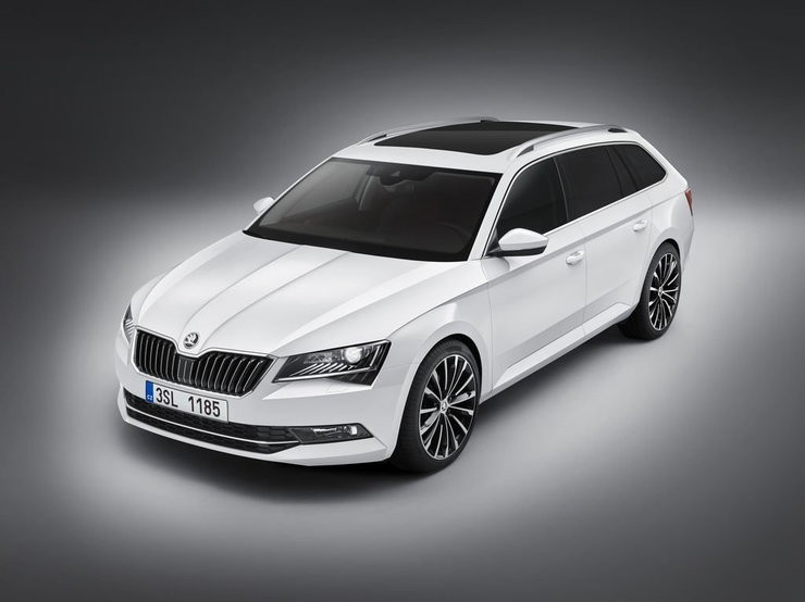 Nowa Skoda Superb Combi z wyjątkowym atutem