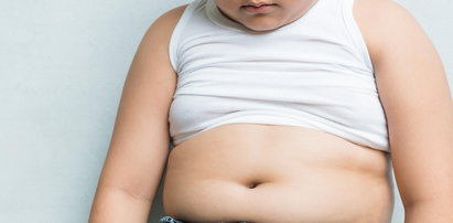 Twoje dziecko jest otyłe? Grozi mu ten nowotwór