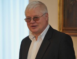 Jerzy Hausner: Nie poczuwam się do liberalnego grzechu