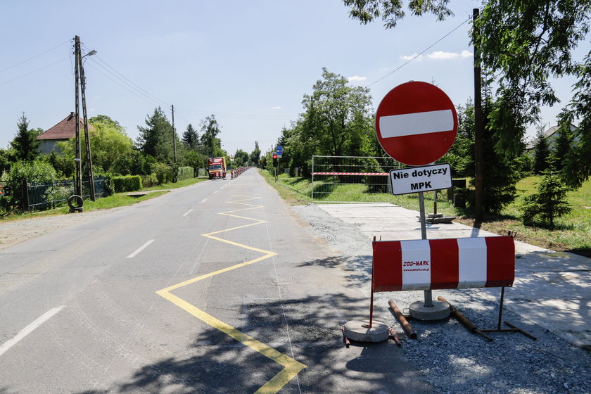 Drogowcy zamknęli część ul. Pełczyńskiej we Wrocławiu