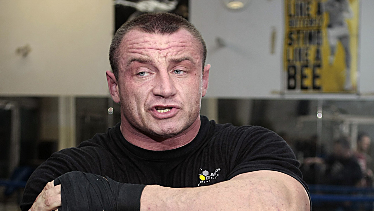 Mariusz Pudzianowski poprzez swoje osiągnięcia sportowe zapewnił sobie status celebryty. Dzięki temu jego możliwości zawodowe poszerzyły się. Słynny "Pudzian" jednak nie przebiera w propozycjach i jest w stanie nawet pojechać na... festyn w Jeleśni.