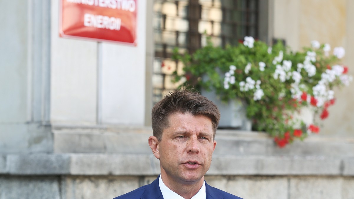 Lider Nowoczesnej Ryszard Petru zaapelował dzisiaj w Rzeszowie do wszystkich ugrupowań politycznych w kraju o wspólne wypracowanie rozwiązania kwestii reprywatyzacji, które byłoby kompromisem między roszczeniami a możliwościami państwa.