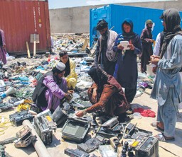 W Afganistanie miała być demokracja jest emirat talibów