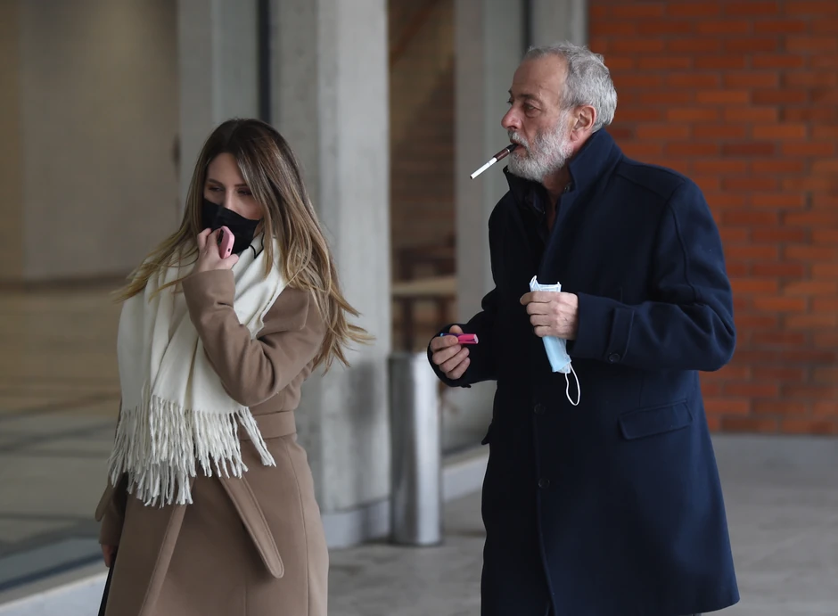 Miroslav Mika Aleksić ispred Palate Pravde