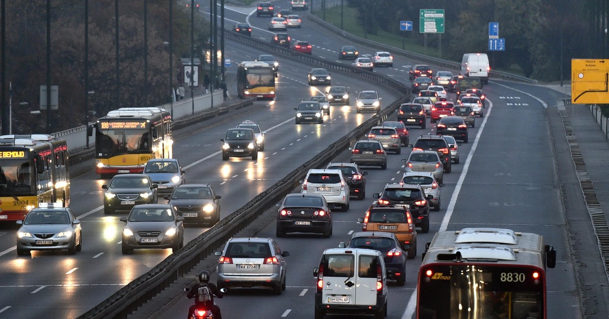 Wymień Cztery Cechy Charakteryzujące Transport Samochodowy W Polsce Liczba wypadków samochodowych w Polsce najwyższa w Europie