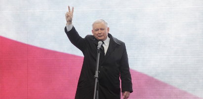 Najniżsi polscy politycy. Kwaśniewski jak Kaczyński!