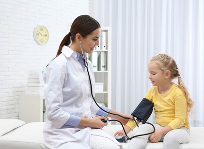 Gyermekkori magas vérnyomás: aggasztó adatok – duplájára nőtt az érintett gyerekek száma 20 év alatt című cikk nyitóképe