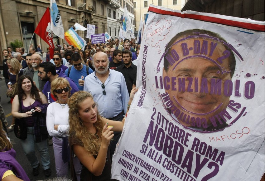 Glavni slogan pokreta je - "Otpustimo ga!"