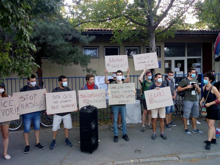 Protest zbog prebijanja autističnog dečaka u Novom Sadu