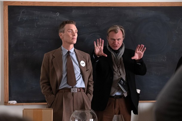 Reżyser Christopher Nolan i aktor Cillian Murphy na planie filmu Oppenheimer.