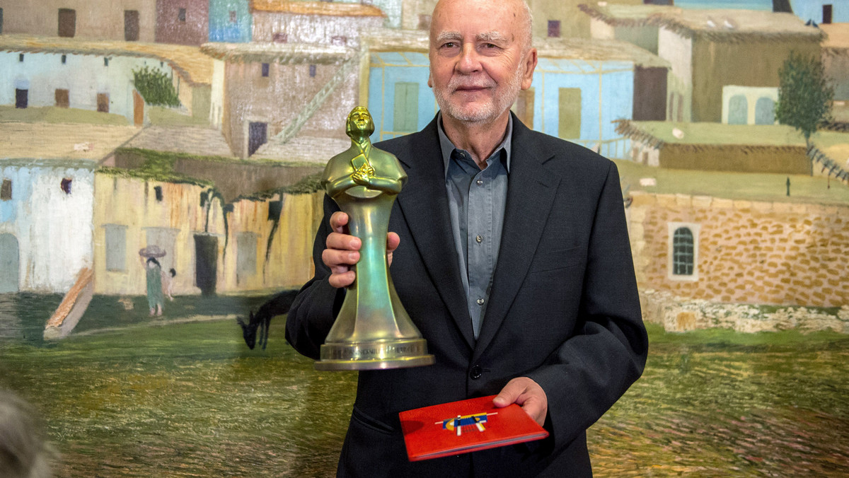 Poeta Adam Zagajewski został laureatem 5. edycji Nagrody im. Janusa Pannoniusa, przyznawanej przez węgierski PEN Club. Odebrał ją w Muzeum Tivadar Csontvary w Peczu.