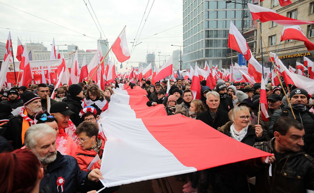 Ulicami stolicy przeszedł Marsz Niepodległości. Policja: Zatrzymaliśmy 18 osób