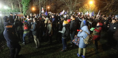 Będą kary dla protestujących pod Senatem