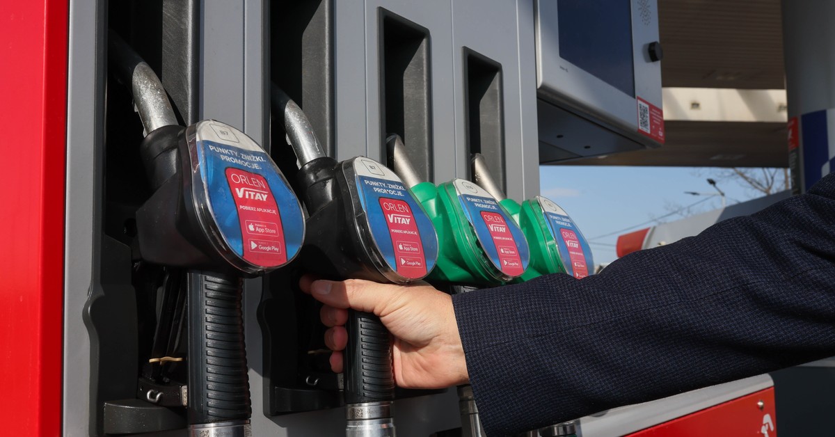 Co dalej z cenami paliw? Zmiany na stacjach od 16 marca. Polacy złapią się za głowy