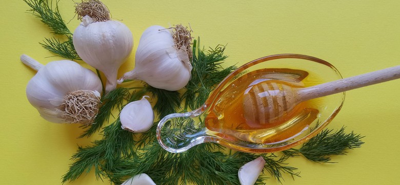 Zwalczają bakterie, zwiększają odporność i nie szkodzą jelitom. 5 naturalnych antybiotyków