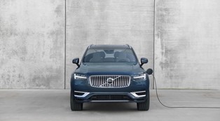Volvo XC90: czy ten SUV szwedzkiej produkcji to dobre auto rodzinne?