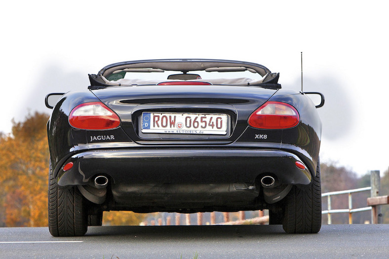 Jaguar XK8