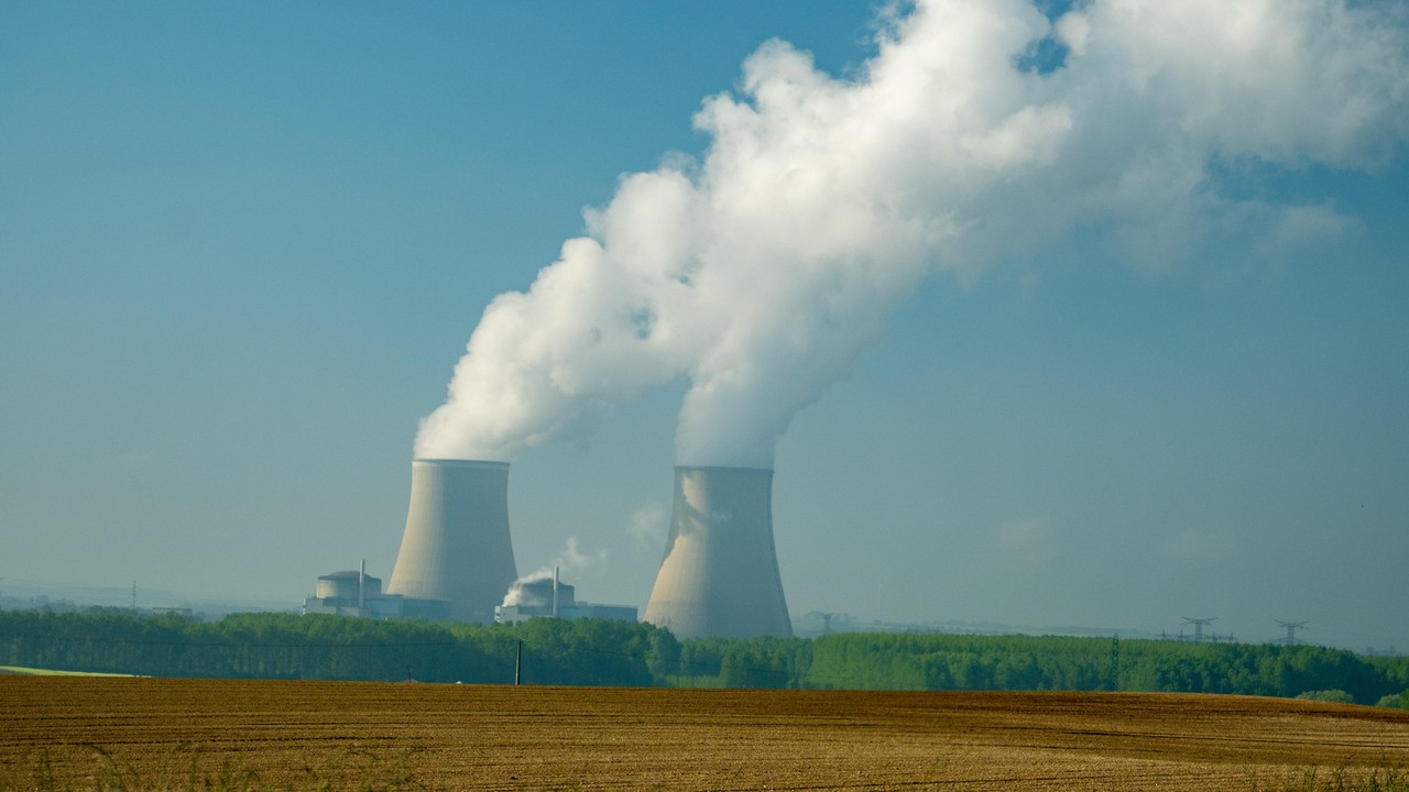 Awaria elektrowni jądrowej na Węgrzech. Zaopatruje w prąd niemal połowę kraju
