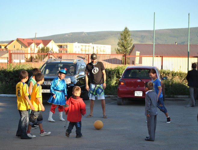 Aveo's First Mongol Rally Team w Ułan Bator
