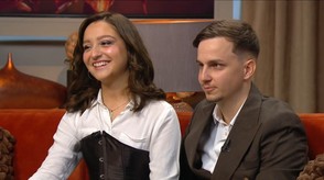 Csak úgy tündököl kismamaként Patai Anna: hatalmas terhespocakot villantott a fiatal énekesnő – fotó