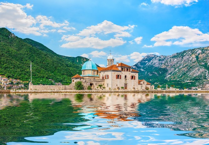 Gospa od Škrpjela - dragulj Crne Gore 