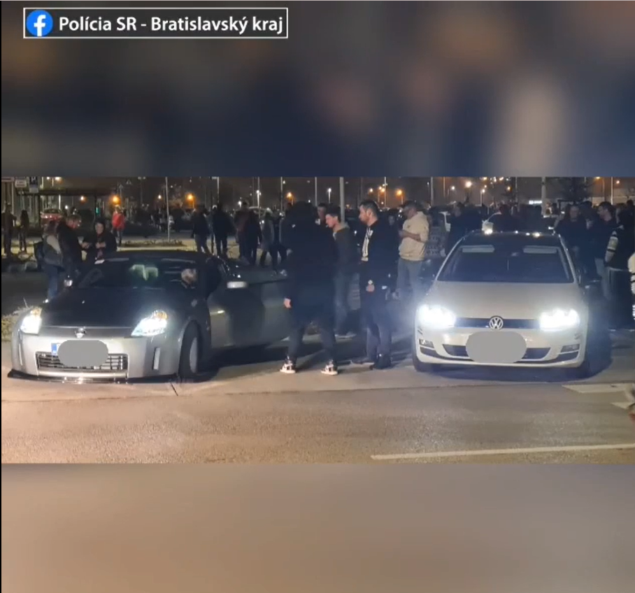 Tuningový zraz v Bratislave prekazila polícia.