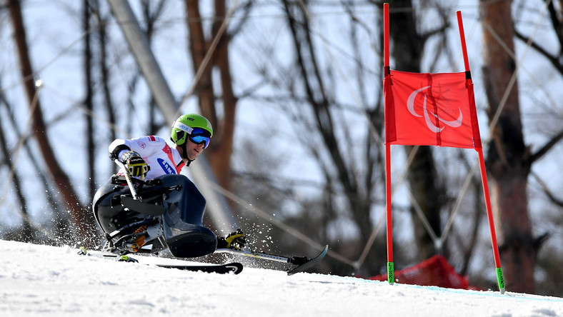 Po ośmiu latach przerwy polscy paraolimpijczycy w końcu wywalczyli medal na zimowych igrzyskach. W Pjongczangu sięgnął po niego krakowianin Igor Sikorski, który zajął trzecie miejsce w slalomie gigancie w narciarstwie alpejskim.