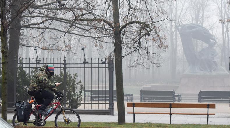 Warszawa: niebezpieczne pyły PM10 i PM2,5 przekroczyły dziś ponad dwukrotnie dopuszczalne normy